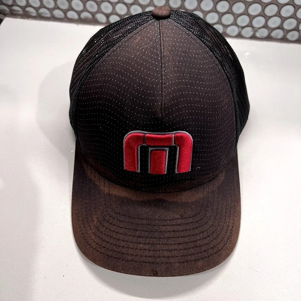 Travis Mathew Hat Cap Snap Back‎ Trucker Black Red Golf Golfer Mens Casual